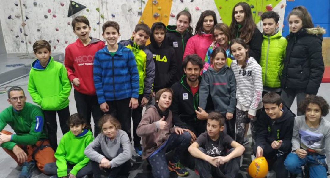Los jóvenes escaladores comienzan la temporada en el Cereza Wall