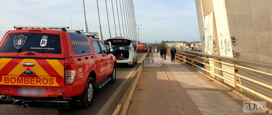 Imágenes del hallazgo de un cuerpo sin vida en el Río Guadiana su paso por Badajoz