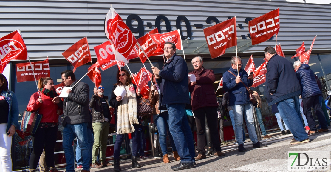 El comercio de alimentación no cede y los trabajadores se hartan