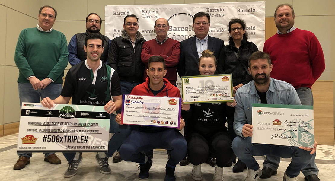 Los clubes deportivos cacereños muestran su solidaridad