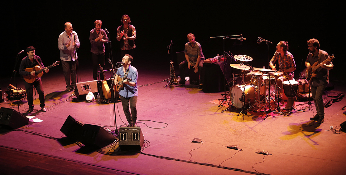 Raúl Rodríguez y su banda presentan ‘La raíz eléctrica’ en la sala Guirigai