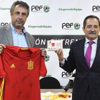 La FEXF sorteará camisetas de la Selección Española para luchar contra el cáncer