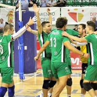 El Cáceres Voleibol vuelve tras 20 días sin competir