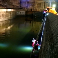 Rescatan a un joven del río Guadiana a su paso por Badajoz