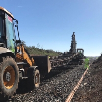 Ábalos se enorgullece de los beneficios del arreglo de 1 km de vías en la Campiña Sur