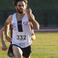 Jonathan Gaveta bate el récord de Extremadura de 800 metros