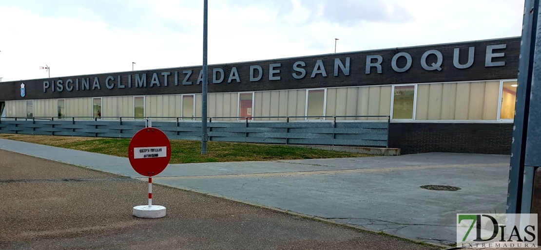 Fallece un hombre en la piscina climatizada de San Roque (Badajoz)