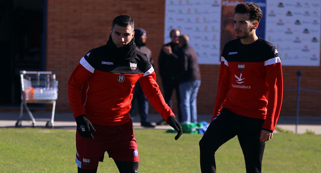 Problemas burocráticos retrasan el debut de Reyes con el Extremadura UD