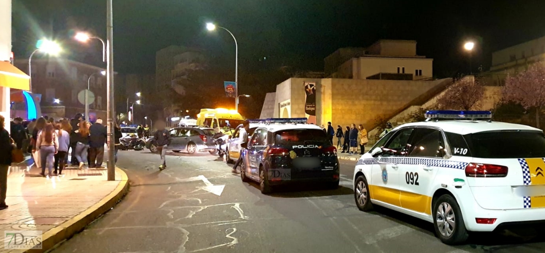 Se accidenta un policia nacional en el centro de Badajoz