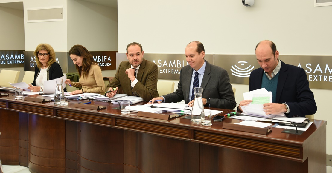 El PP decidirá si lleva a los tribunales los presuntos casos de enchufismo socialista