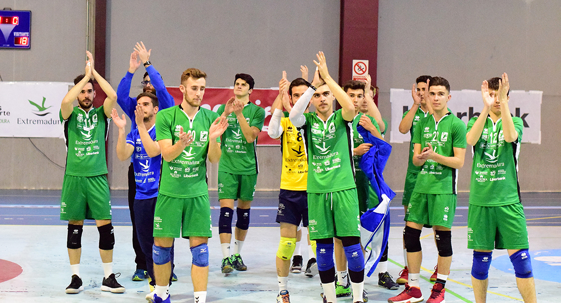 El Cáceres Voleibol cierra la temporada con victoria