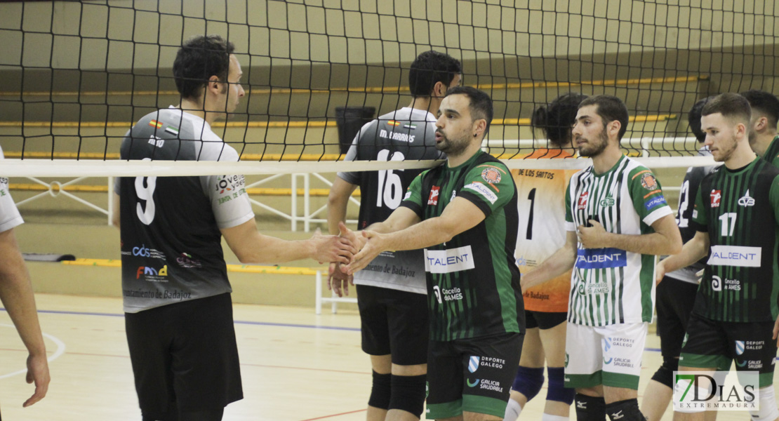 Imágenes del Pacense Voleibol - CV Bruxas