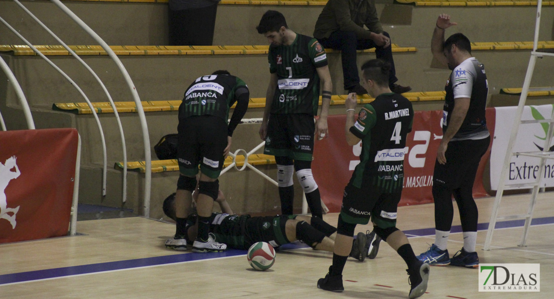 Imágenes del Pacense Voleibol - CV Bruxas