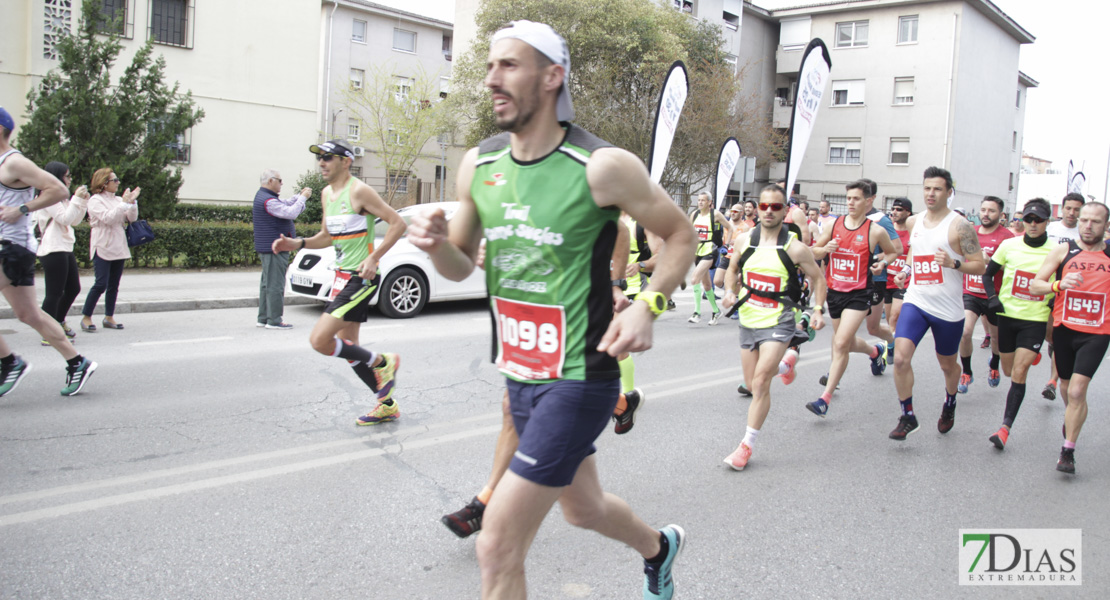 Imágenes de la 27º Maratón Ciudad de Badajoz I