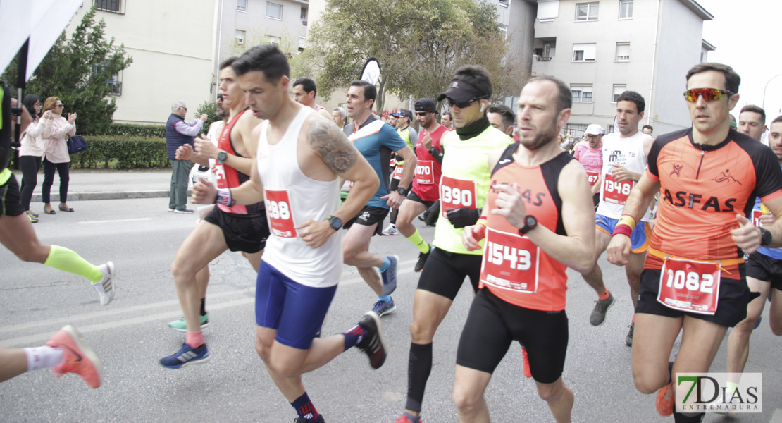 Imágenes de la 27º Maratón Ciudad de Badajoz I