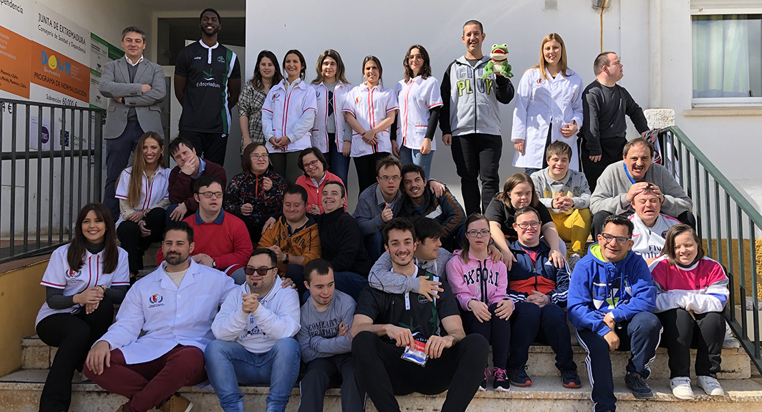 Jugadores del Cáceres Parimonio visitan Down Cáceres