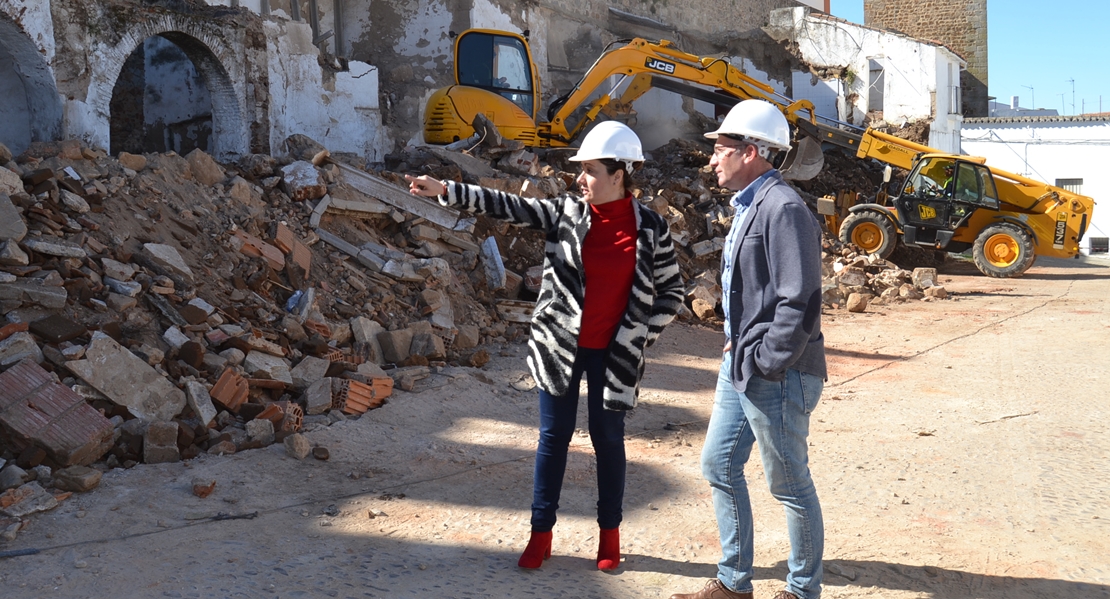 Jerez de los Caballeros descubre un lienzo de su muralla en la calle Morería