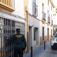 La Guardia Civil cerca Moraleja y detiene a un hombre por el atraco a un estanco