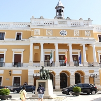 20 asociaciones se concentrarán en la puerta del ayuntamiento pacense