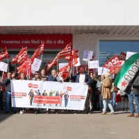 ERE - DÍA: Concentración de trabajadores en Badajoz
