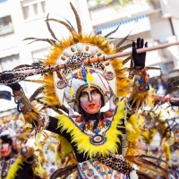 El gran desfile de comparsas cautiva al mundo