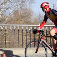 El extremeño Kini Carrasco se proclama campeón de España de Duatlón de media distancia