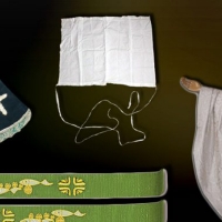 El alba, el hábito de los sacerdotes