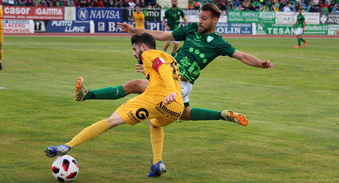 El Villanovense rescata un punto in extremis