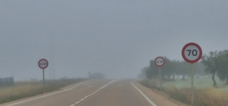 La niebla pone en alerta amarilla otra carretera extremeña