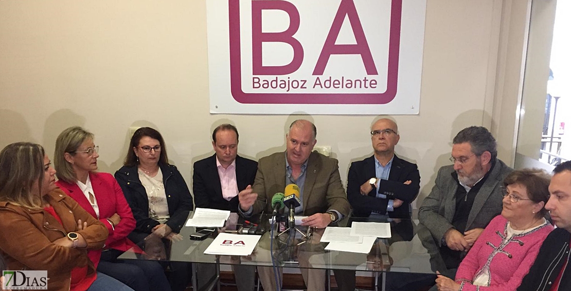 Badajoz Adelante presenta su lista con el hastag #Badajozescapital