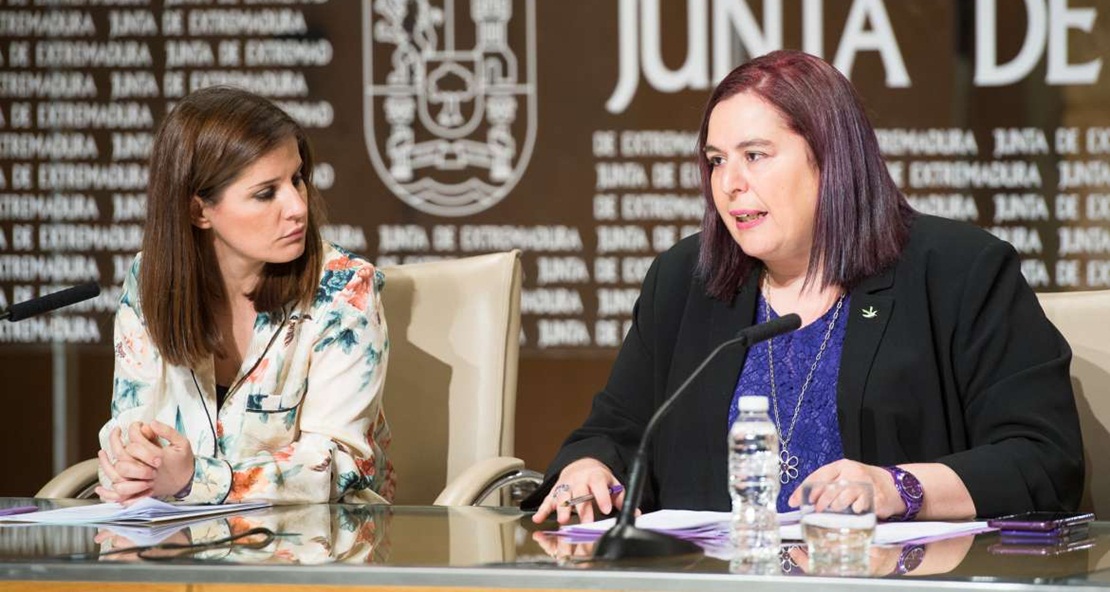 Agricultores Extremeños piden la dimisión de la consejera de Medio Ambiente.