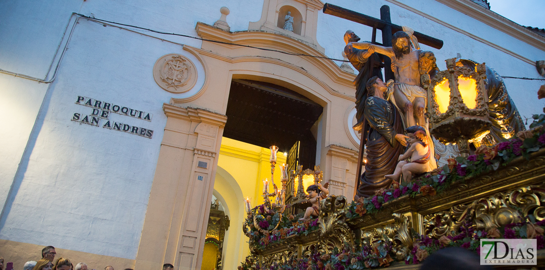 Miércoles Santo marcado por el mal tiempo en Badajoz