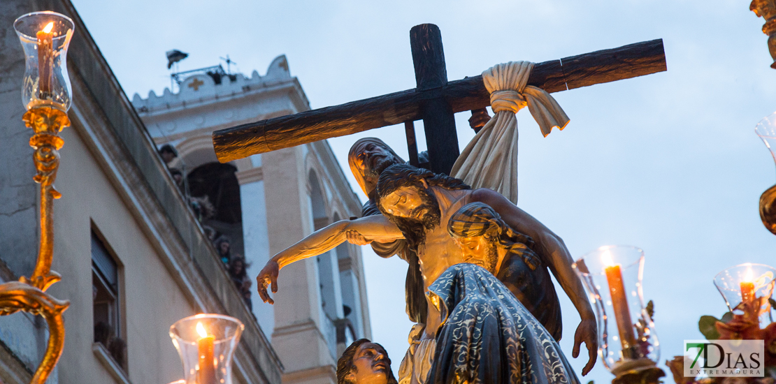 Miércoles Santo marcado por el mal tiempo en Badajoz