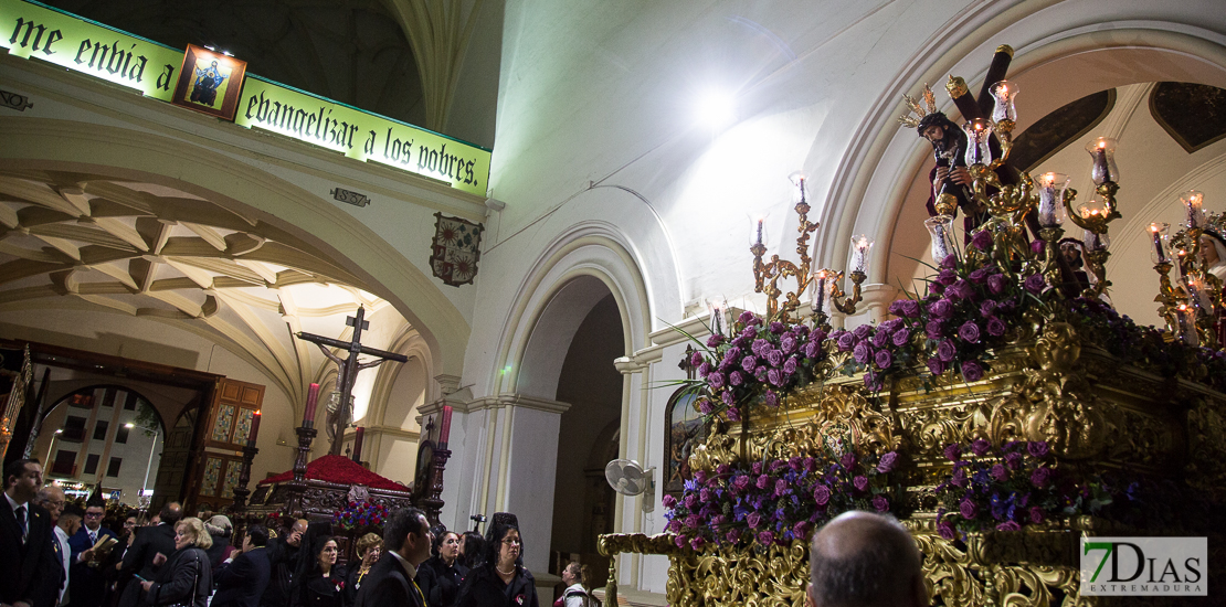 Miércoles Santo marcado por el mal tiempo en Badajoz