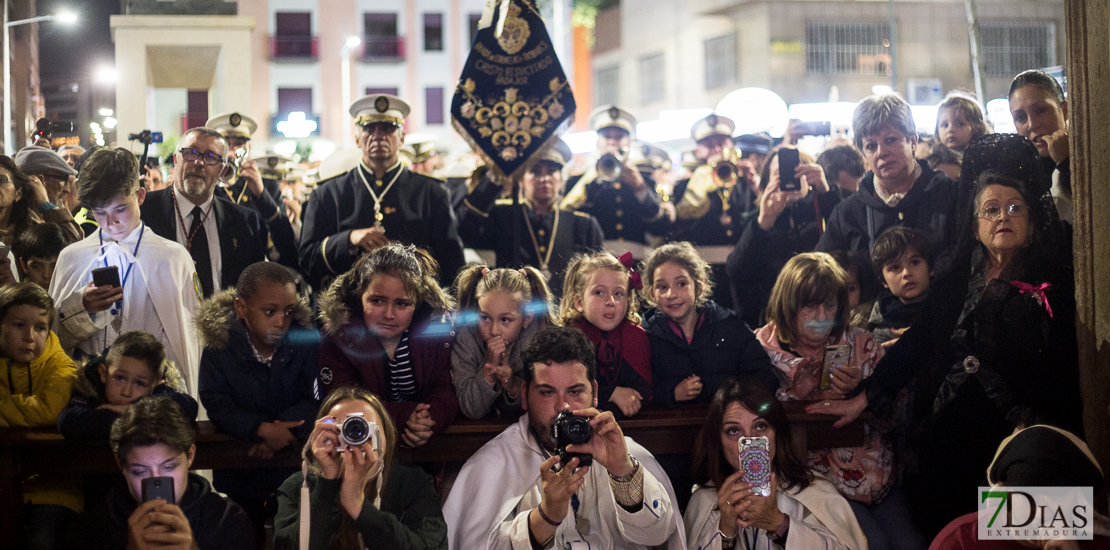 Miércoles Santo marcado por el mal tiempo en Badajoz