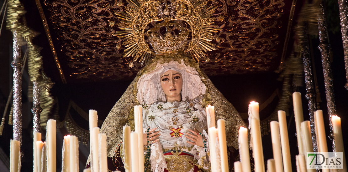 Miércoles Santo marcado por el mal tiempo en Badajoz