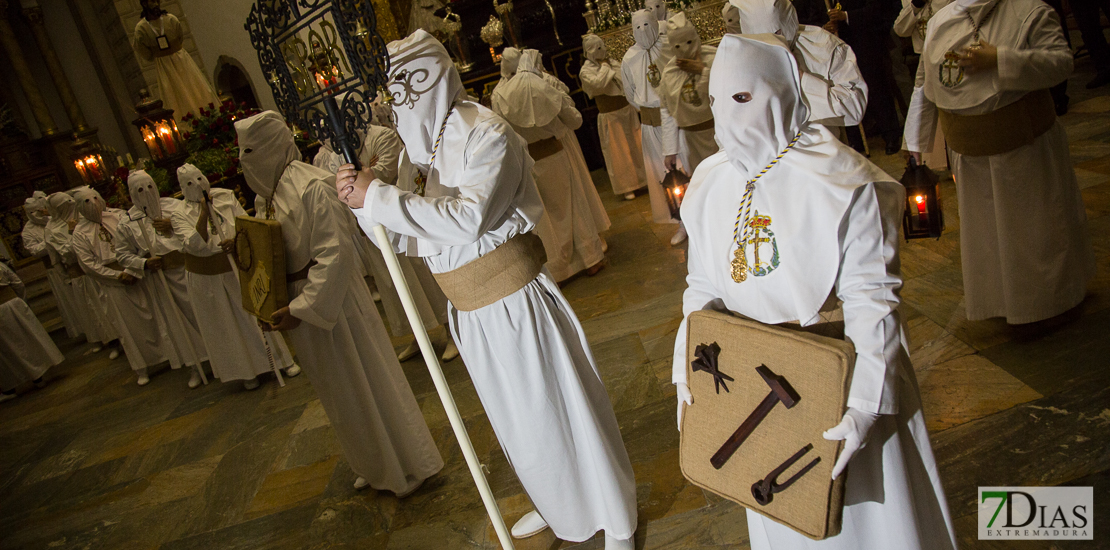 La Plaza Alta disfruta de la estación de penitencia en su madrugada de Jueves Santo