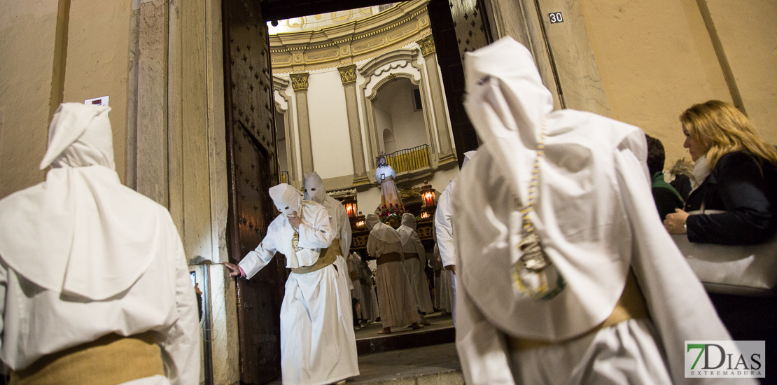 La Plaza Alta disfruta de la estación de penitencia en su madrugada de Jueves Santo