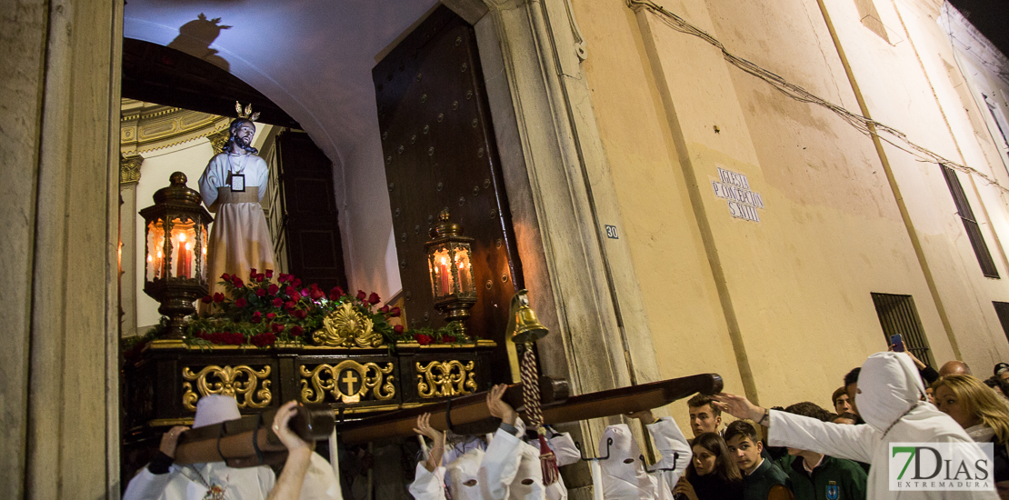 La Plaza Alta disfruta de la estación de penitencia en su madrugada de Jueves Santo