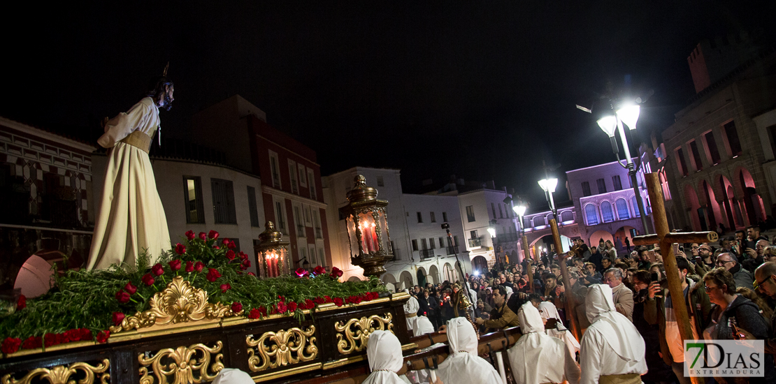 La Plaza Alta disfruta de la estación de penitencia en su madrugada de Jueves Santo