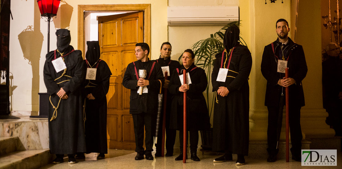 La madrugada del Jueves procesiona por las calles de Badajoz