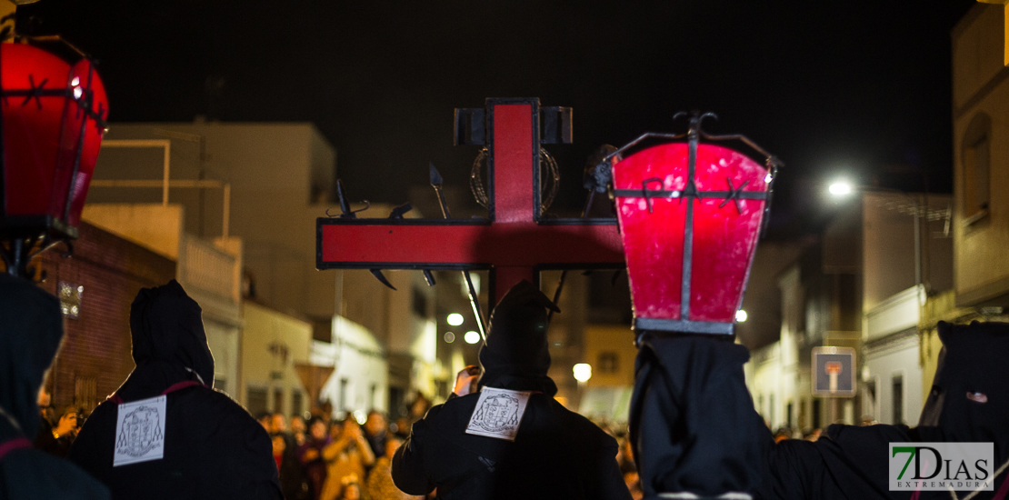 La madrugada del Jueves procesiona por las calles de Badajoz