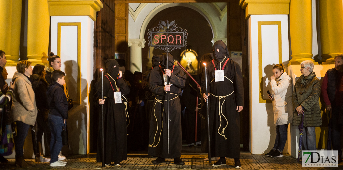 La madrugada del Jueves procesiona por las calles de Badajoz