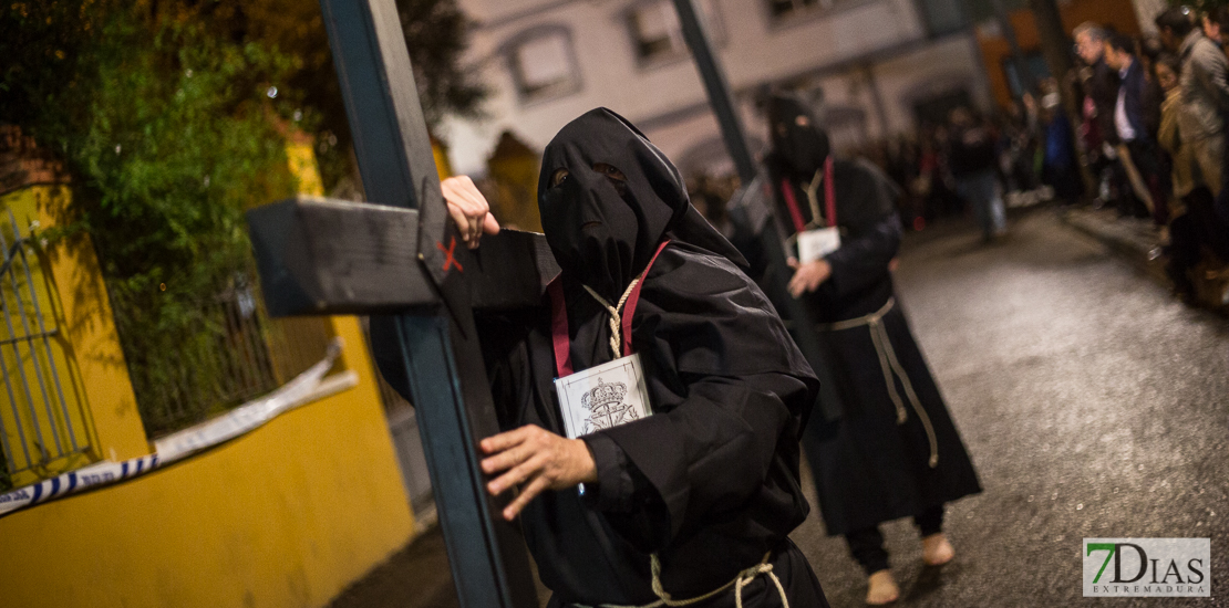 La madrugada del Jueves procesiona por las calles de Badajoz