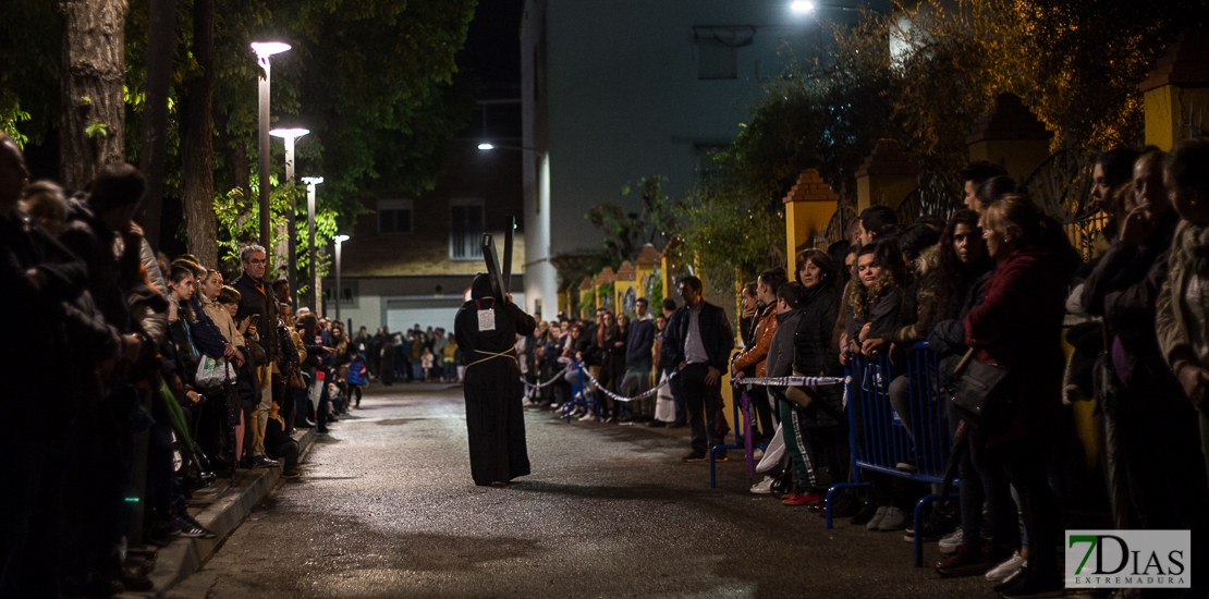 La madrugada del Jueves procesiona por las calles de Badajoz