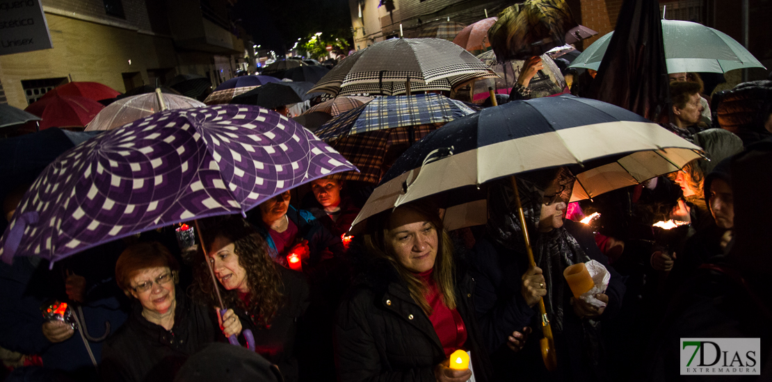 La madrugada del Viernes Santo procesiona por las calles de Badajoz