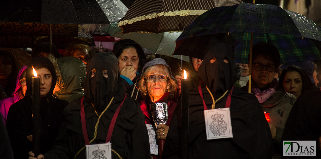 &quot;Con lluvia o sin ella, la madrugada del Viernes Santo sale siempre a la calle&quot;