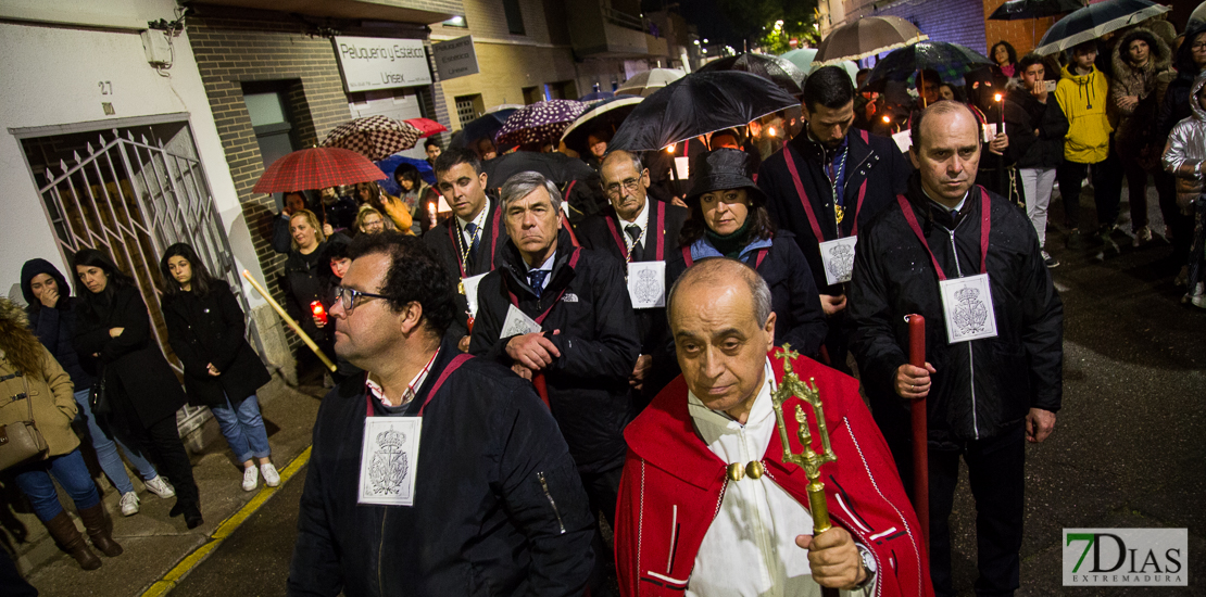 La madrugada del Viernes Santo procesiona por las calles de Badajoz