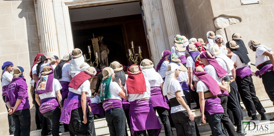 Imágenes del Domingo de Resurrección en Badajoz