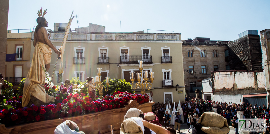 Imágenes del Domingo de Resurrección en Badajoz